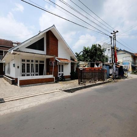 Reddoorz Near Moro Mall Purwokerto Dış mekan fotoğraf