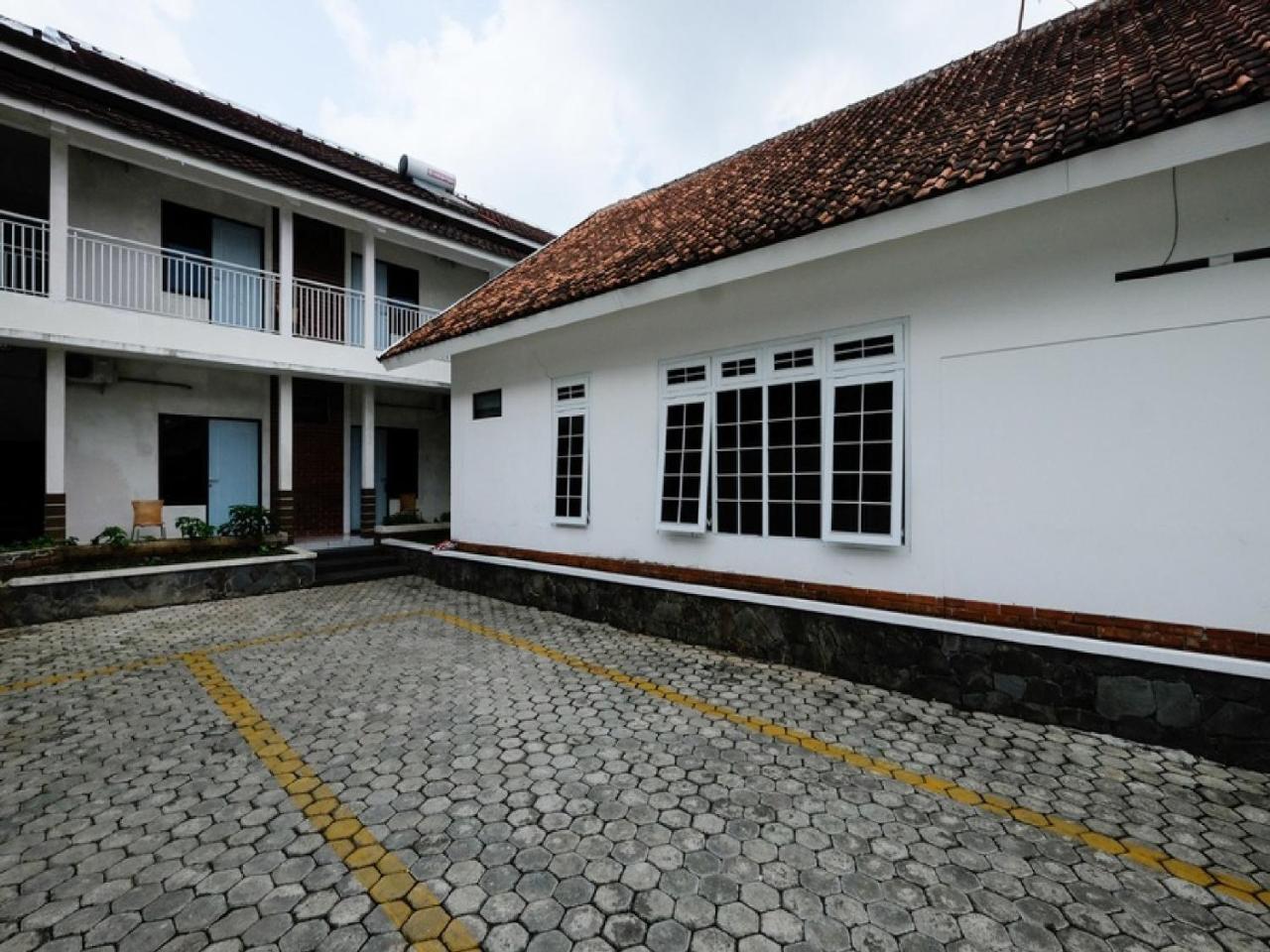 Reddoorz Near Moro Mall Purwokerto Dış mekan fotoğraf